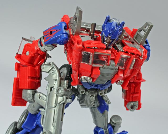AD02_CLASSIC OPTIMUS PRIME_24.jpg